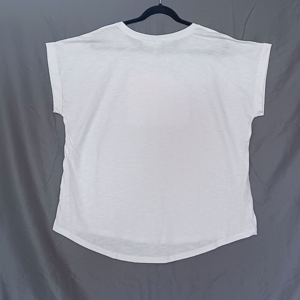 Kiwi Fresh Women's Plus 1X White Vintage Flower Truck Graphic Shirt Short Sleeve - Picture 8 of 8